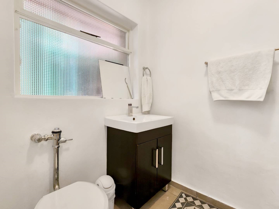 1 Bedroom Property for Sale in Mouille Point Western Cape